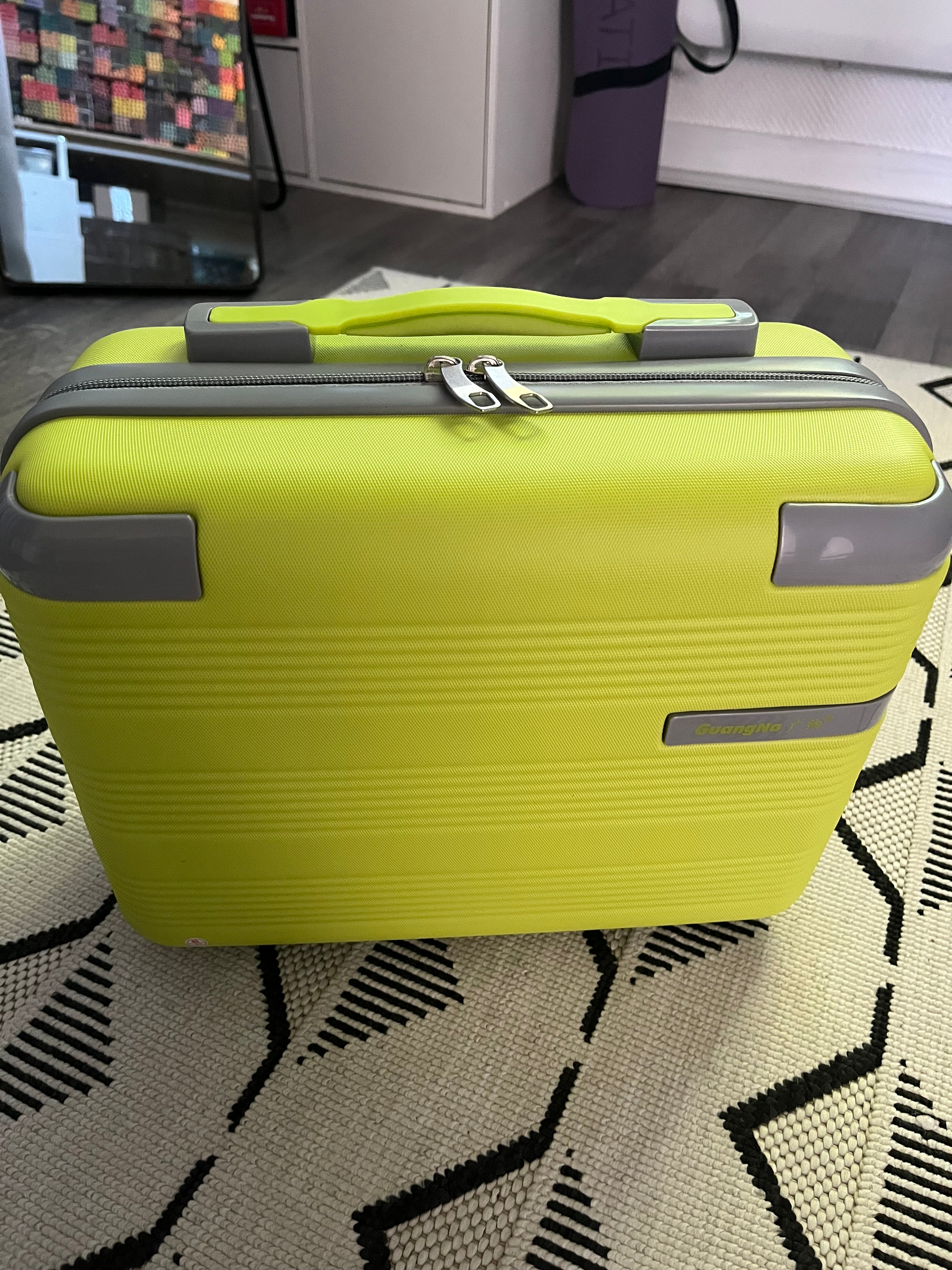 Boîtes vides GuangNa – rangement pour feutres